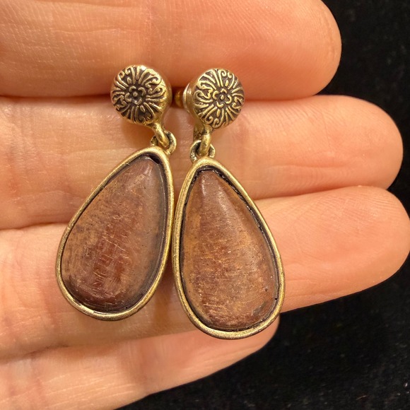 Lauren Conrad Gold Tone Wood Teardrop Drop Earrings Filigree Stud Boho LC - Picture 2 of 5